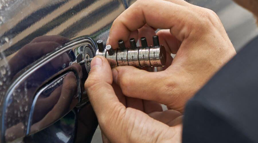 Professional New roof installation in Flemington, MO